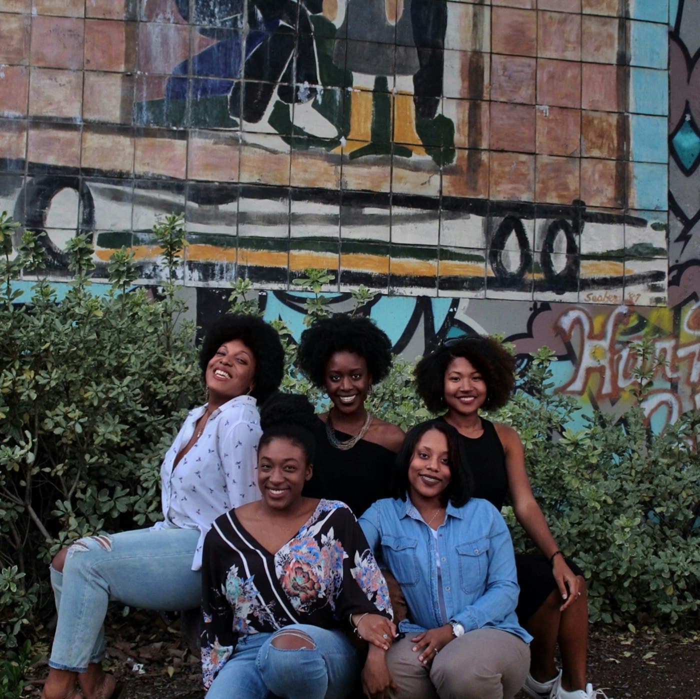 A community of Carté ambassadors laughing together